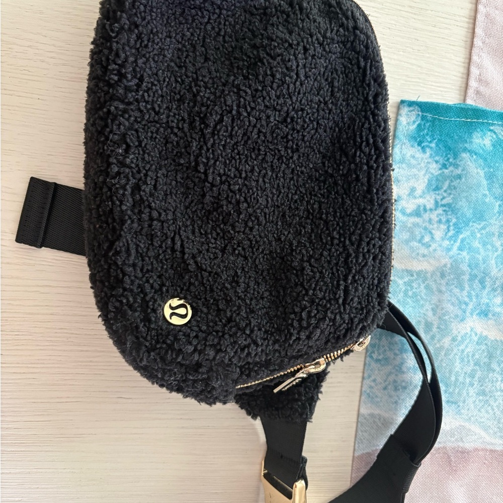 lululemon athletica Charcoal Sherpa Crossbody Bag